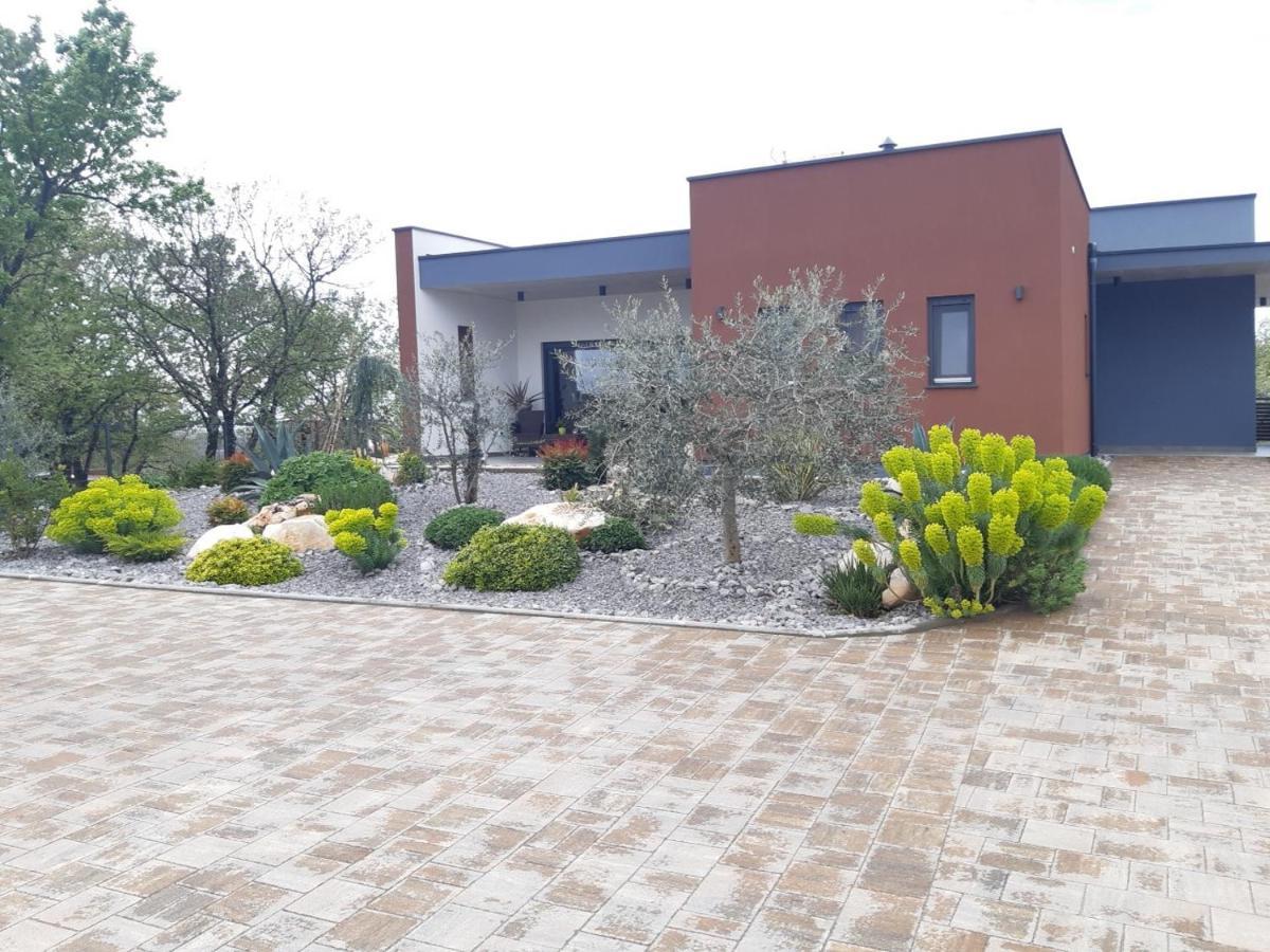 Apartments Bijou With Big Private Garden Near Umag Vilanija Kültér fotó
